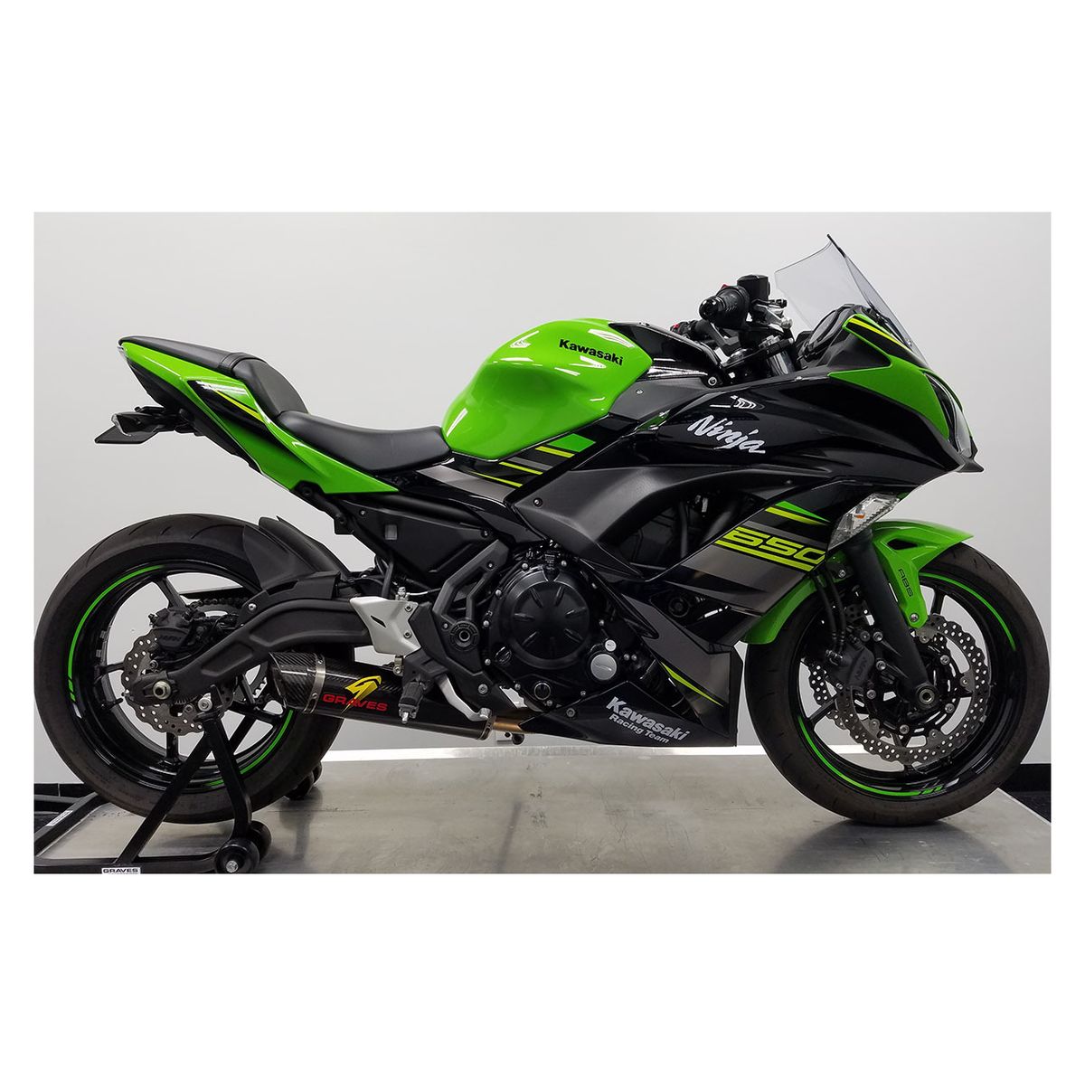 Graves Hexagonal Exhaust System for Kawasaki Z650