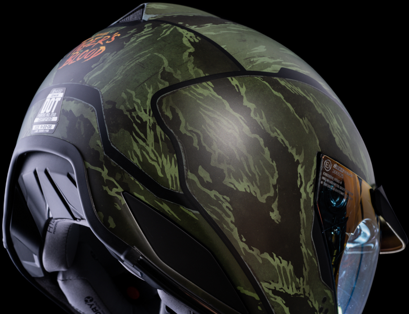 Icon-domaintm-helmet-tigers-blood-green-medium-0101-14925 - image none - afdea54b-8a57-4863-9813-6589beb9c5e2