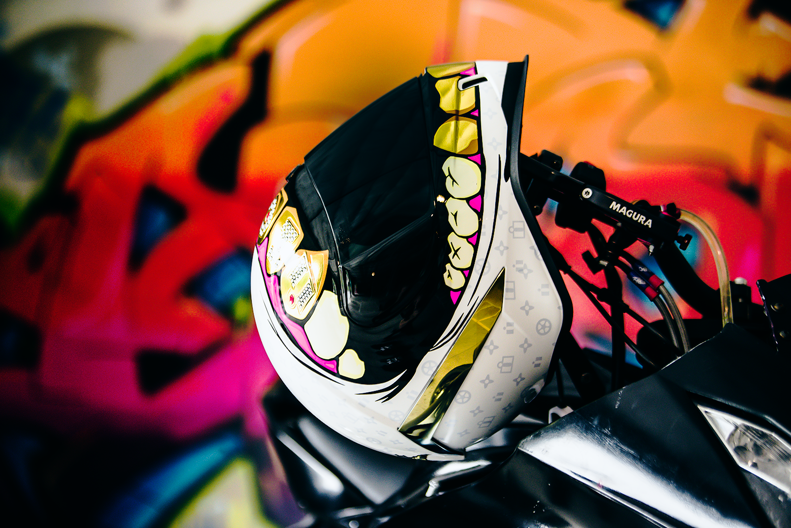 Icon-airformtm-helmet-grillz-white-medium-0101-13332 - image none - ef48a791-7955-434c-96b5-76b194eba669_c90e81b0-145f-45c2-8fea-2dd6a7469e6c